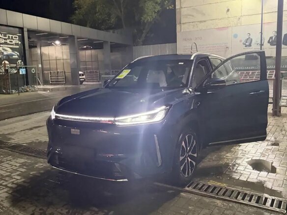 2026 Geely Galaxy M7, синий, 3475000 рублей