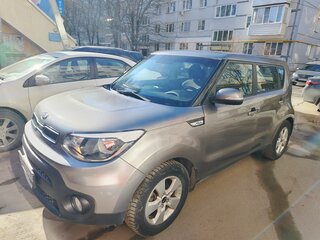 2018 Kia Soul II Рестайлинг, серебристый, 1450000 рублей, вид 2