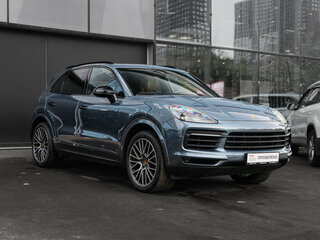 2019 Porsche Cayenne III, голубой, 5500000 рублей, вид 3