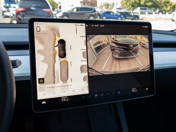 2023 Tesla Model 3 I Рестайлинг, серый, 3295000 рублей - вид 16
