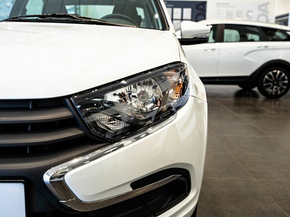 2026 Lada (ВАЗ) Granta I Рестайлинг, белый, 1290000 рублей - вид 1