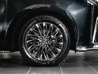 2023 Lexus LM 350h II, чёрный, 17900000 рублей, вид 5