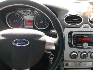 2010 Ford Focus II Рестайлинг, серый, 600000 рублей, вид 5