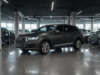 2015 Audi Q7 II (4M), серый, 4200000 рублей, вид 1