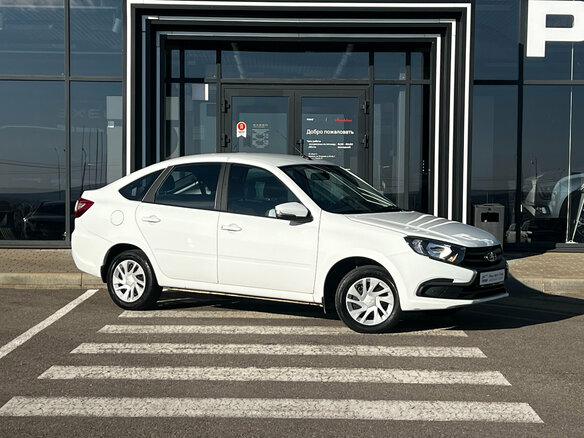 2024 Lada (ВАЗ) Granta I Рестайлинг, белый, 750000 рублей - вид 2