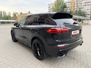 2017 Porsche Cayenne II Рестайлинг (958), синий, 3800000 рублей, вид 4