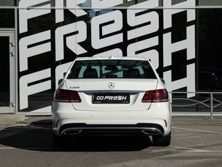 2014 Mercedes-Benz E-Класс 200 IV (W212, S212, C207) Рестайлинг, белый, 2480000 рублей, вид 4