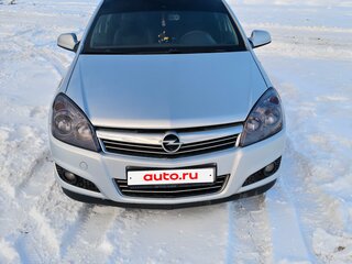 2012 Opel Astra H Рестайлинг, серебристый, 660000 рублей, вид 3