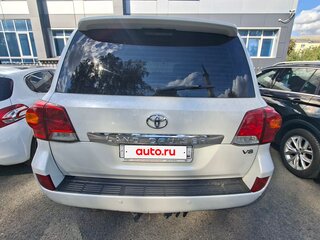 2014 Toyota Land Cruiser 200 Series Рестайлинг 1, белый, 3700000 рублей, вид 2