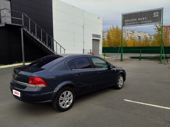 2010 Opel Astra H Рестайлинг, серый, 450000 рублей - вид 2