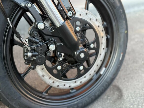 2026 Royal Enfield Shotgun, белый, 741000 рублей - вид 6
