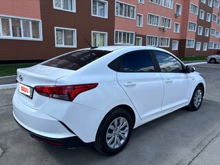 2022 Hyundai Solaris II Рестайлинг, белый, 1590000 рублей, вид 3
