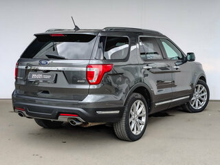 2018 Ford Explorer V Рестайлинг, серый, 3260000 рублей, вид 5