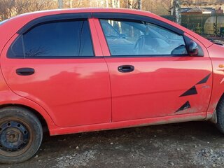 2004 Chevrolet Kalos, красный, 70000 рублей, вид 2