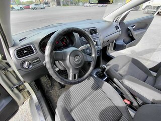 2011 Volkswagen Polo V, серебристый, 499090 рублей, вид 4