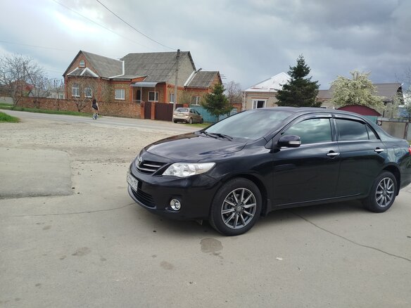 2011 Toyota Corolla X (E140, E150) Рестайлинг, чёрный