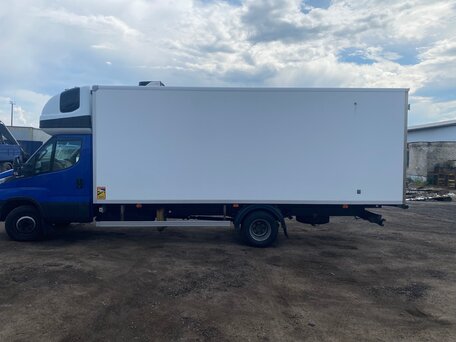 2021 Iveco Daily, синий, 6000000 рублей, вид 4
