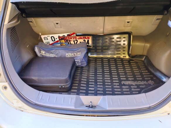 2012 Nissan Leaf (EM57) I (ZE0/AZE0), белый, 808000 рублей - вид 19