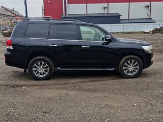 2020 Toyota Land Cruiser 200 Series Рестайлинг 2, чёрный, 6550000 рублей, вид 5