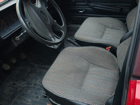 1999 Lada (ВАЗ) 2104 5-speed, красный, 240000 рублей - вид 7