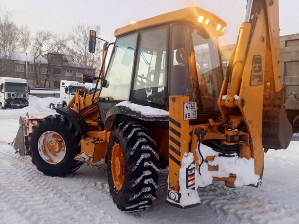 2004 JCB 3CX, золотистый, 4000000 рублей - вид 4