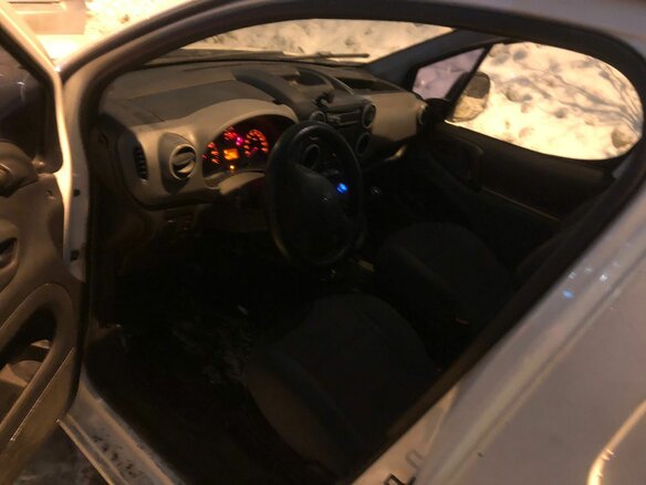 2011 Peugeot Partner, белый, 500000 рублей - вид 8