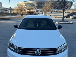 2016 Volkswagen Jetta VI Рестайлинг, белый, 1400000 рублей, вид 3