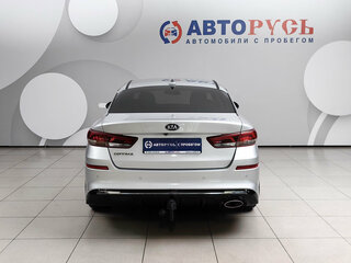 2019 Kia Optima IV Рестайлинг, серебристый, 1448000 рублей, вид 4