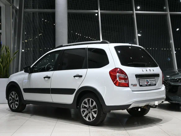 2022 Lada (ВАЗ) Granta Cross Euro-2 I Рестайлинг, белый, 735000 рублей - вид 4