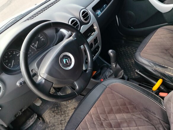 2013 Renault Logan I Рестайлинг, белый, 330000 рублей - вид 7