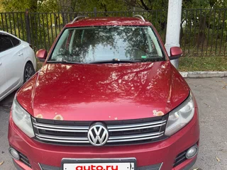 2011 Volkswagen Tiguan I Рестайлинг, красный, 950000 рублей, вид 1
