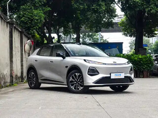 2026 Changan Qiyuan Q05 51.9 kWh II, серебристый, 2949206 рублей, вид 3