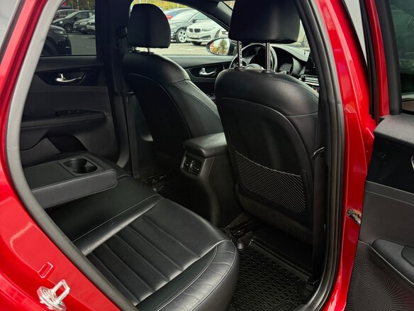 2019 Kia Cerato IV, красный, 1750000 рублей - вид 14