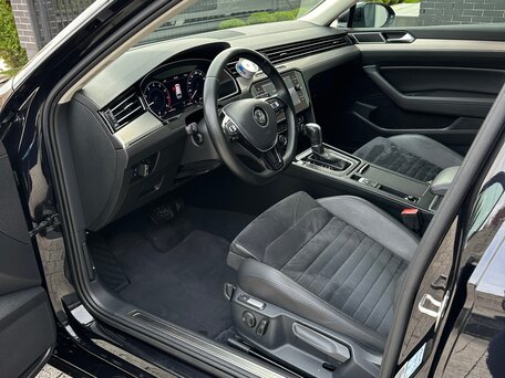 2018 Volkswagen Passat B8, чёрный, 1800000 рублей, вид 5