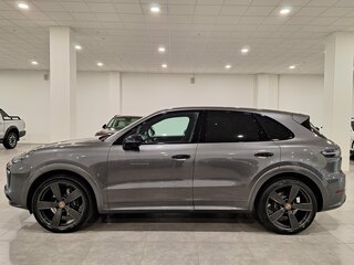 2021 Porsche Cayenne III, серый, 10070000 рублей, вид 3