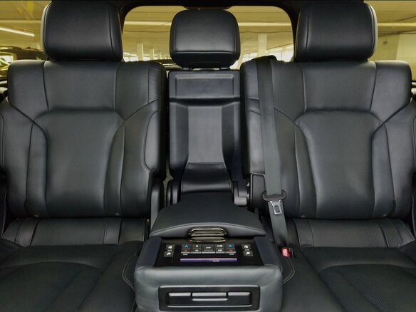 2020 Lexus LX 570 III Рестайлинг 2, белый, 8830000 рублей - вид 31