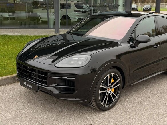 2026 Porsche Cayenne GTS Coupé III Рестайлинг, чёрный, 25700000 рублей - вид 1