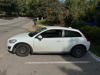 2010 Volvo C30 I Рестайлинг, белый, 699000 рублей, вид 4