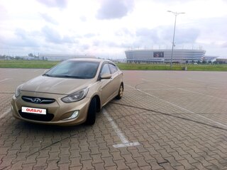 2014 Hyundai Solaris I, бежевый, 600000 рублей, вид 4