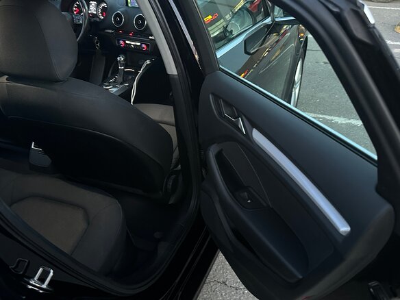 2018 Audi A3 III (8V) Рестайлинг, чёрный - вид 13
