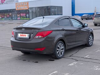 2015 Hyundai Solaris I Рестайлинг, коричневый, 990000 рублей, вид 4