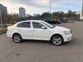2011 Skoda Octavia II (A5) Рестайлинг, белый, 700000 рублей - вид 2