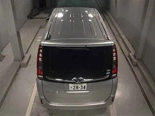 2015 Toyota Esquire I, серебристый, 1850000 рублей, вид 4