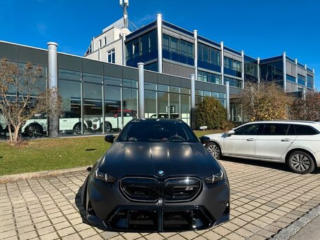 BMW M5 VII (G90)