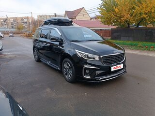 2019 Kia Carnival III, чёрный, 1800000 рублей, вид 3