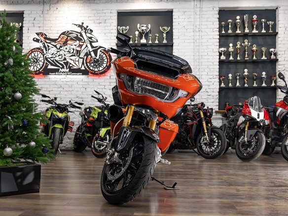 2025 Harley-Davidson CVO Road Glide RR, чёрный, 20000000 рублей - вид 8