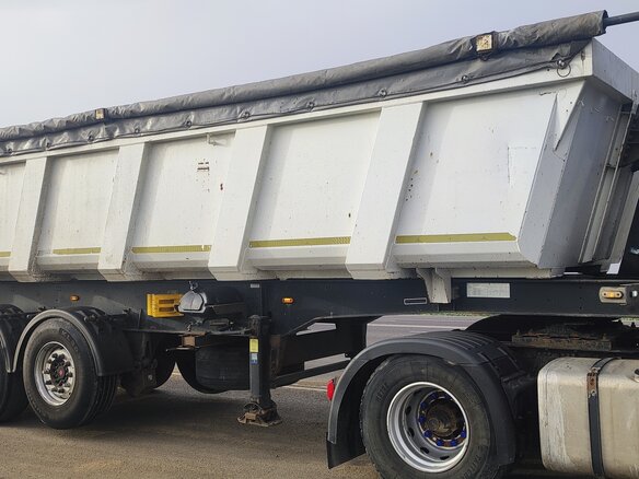 2008 Schmitz Cargobull SKI, белый, 1400000 рублей