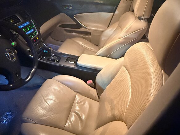 2008 Lexus IS 250 II, красный, 970000 рублей - вид 2