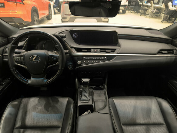 2020 Lexus ES 250 VII, белый, 4220000 рублей - вид 13