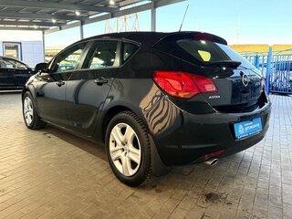 2012 Opel Astra J Рестайлинг, чёрный, 939000 рублей, вид 3